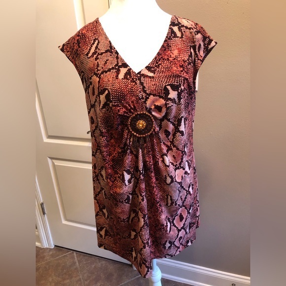 Snakeskin Maroon Pink Top w/ Beaded Medallion RanchoEstancia Large - Picture 1 of 7